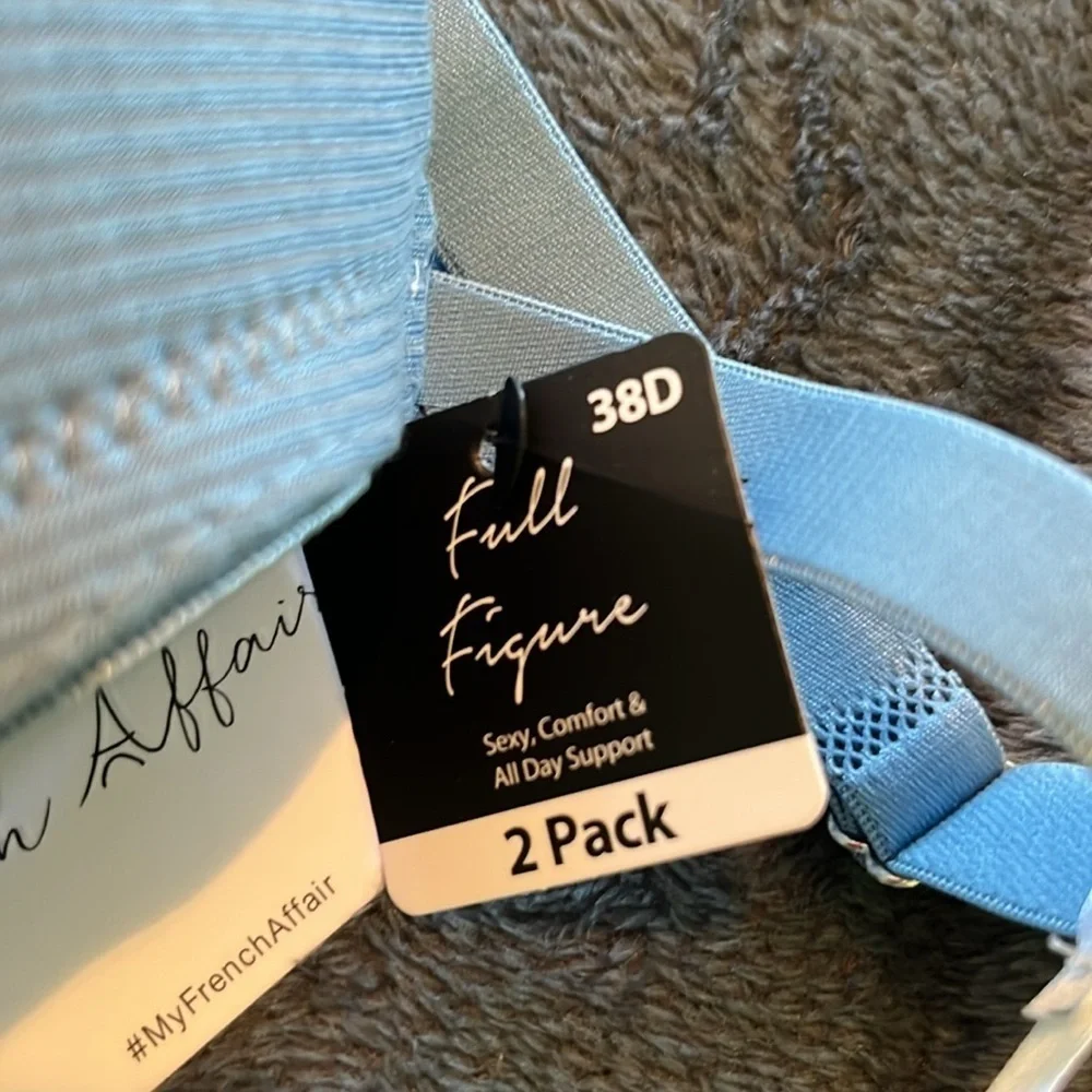 2 pack padded bras.